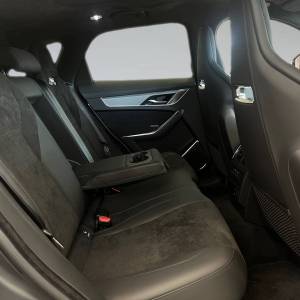 Jaguar F-Pace SVR 5.0 550HP AWD A8