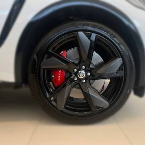 Jaguar F-Pace SVR 5.0 550HP AWD A8