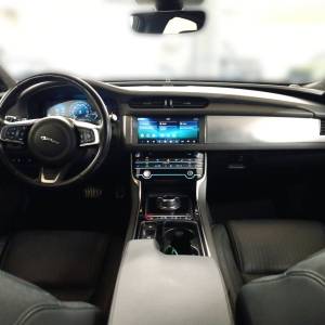 Jaguar XF PRESTIGE 2.0D 180 AWD