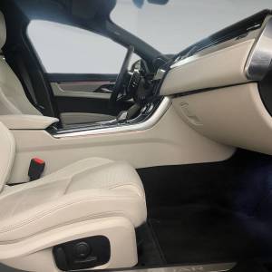 Jaguar XF R-DYNM SE 2.0 204HP A8 MHEV