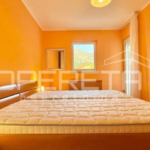 Jednosoban apartman u centru Starigrada, 47m2 neto 
