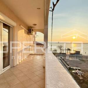 Jednosoban apartman u centru Starigrada, 47m2 neto 