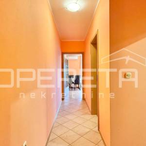 Jednosoban apartman u centru Starigrada, 47m2 neto 