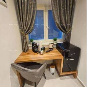 Jednosoban stan na 1.katu i soba s kupatilom u prizemlju s zajedničkom terasom