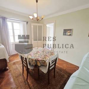 KAMENA KUĆA NA PELJEŠCU