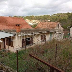 Kamena kuća s 5 manjih objekta u Dolu, Hvar, prodaja