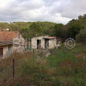 Kamena kuća s 5 manjih objekta u Dolu, Hvar, prodaja