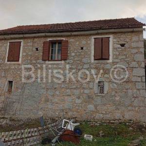 Kamena kuća s 5 manjih objekta u Dolu, Hvar, prodaja