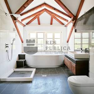 KAMENA KUĆA U KONAVLIMA