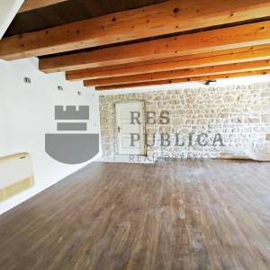 KAMENA KUĆA U KONAVLIMA