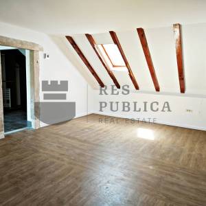 KAMENA KUĆA U KONAVLIMA