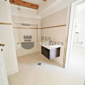 KAMENA KUĆA U KONAVLIMA