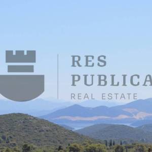 KAMENA KUĆA U SRCU PELJEŠCA - CIJENA NA UPIT