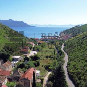 KAMENA KUĆA U TRSTENIKU