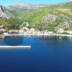 KAMENA KUĆA U TRSTENIKU