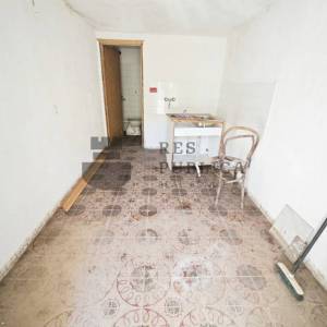 KAMENA KUĆA U TRSTENIKU