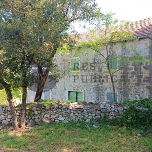 KAMENA KUĆA ZA OBNOVU NA PELJEŠCU - CIJENA NA UPIT