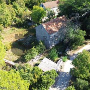 KAMENA KUĆA ZA OBNOVU NA PELJEŠCU - CIJENA NA UPIT