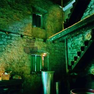 KAMENA KUĆA ZA OBNOVU NA PELJEŠCU - CIJENA NA UPIT