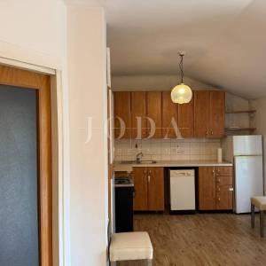 Kantrida - Šarmantna prizemnica s velikom okućnicom