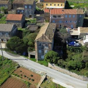 KAPETANSKA KUĆA SA VRTOM I DODATNIM OBJEKTOM