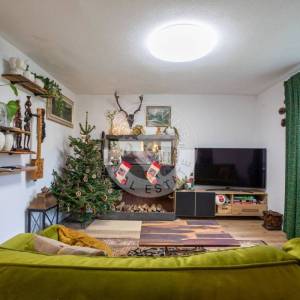 Karlovac, prekrasan Ranč  na 6000 m2 na Slapu , dvije Kuće, i objekt sa  4 Apartmana