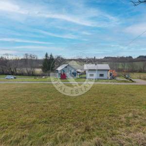 Karlovac, prekrasan Ranč  na 6000 m2 na Slapu , dvije Kuće, i objekt sa  4 Apartmana