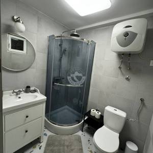 Karlovac, prekrasan Ranč  na 6000 m2 na Slapu , dvije Kuće, i objekt sa  4 Apartmana