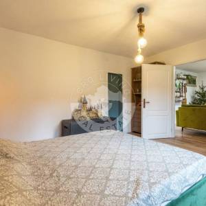 Karlovac, prekrasan Ranč  na 6000 m2 na Slapu , dvije Kuće, i objekt sa  4 Apartmana