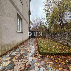 KASTAV - dvojna kuća s dva stana i uređenom okućnicom