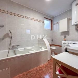 KASTAV - dvojna kuća s dva stana i uređenom okućnicom