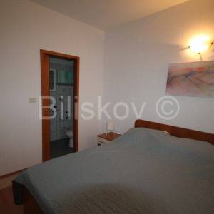 Kaštel Gomilica, objekt sa 2 stana i posl. prost, prodaja