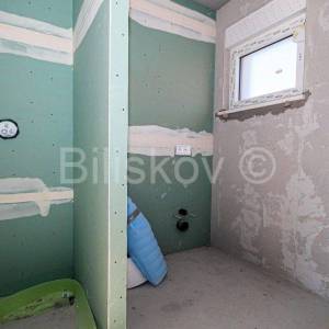 Kaštel Lukšić, obiteljska villa u izgradnji, prodaja