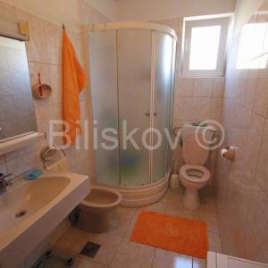 Kaštel Novi, 2 stana u obiteljskoj kući, 200m2, prodaja