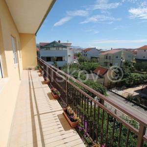 Kaštel Novi, 2 stana u obiteljskoj kući, 200m2, prodaja