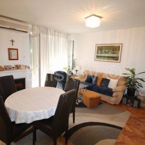 Kaštel Novi, 2 stana u obiteljskoj kući, 200m2, prodaja