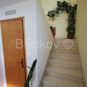 Kaštel Novi, 2 stana u obiteljskoj kući, 200m2, prodaja