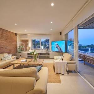 Kaštel Novi, luksuzna prizemnica na 1012 m2