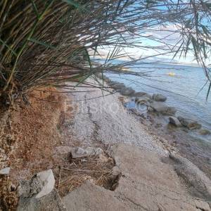 Kaštel Štafilić, građ. zemljište 1.red do mora M5 zona