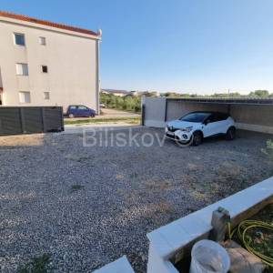 Kaštel Štafilić, novogradnja, villa sa bazenom