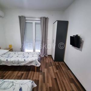 Kaštel Štafilić, novogradnja, villa sa bazenom