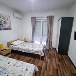 Kaštel Štafilić, novogradnja, villa sa bazenom