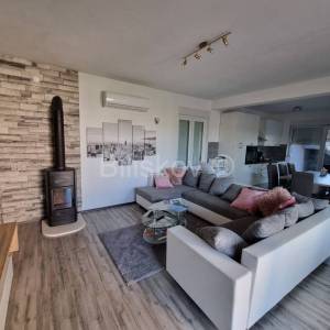 Kaštel Štafilić, novogradnja, villa sa bazenom