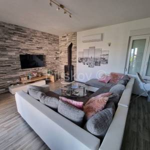 Kaštel Štafilić, novogradnja, villa sa bazenom