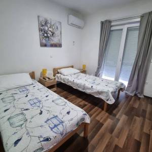 Kaštel Štafilić, novogradnja, villa sa bazenom