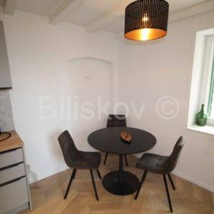 Kaštel Štafilić, renovirana kamena kuća 60m2, prodaja