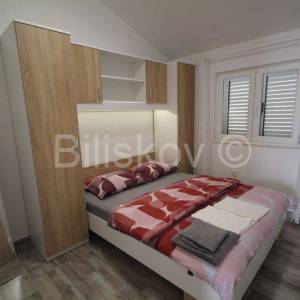 Kaštel Stari, kuća s 4 stana, 416m2, prodaja