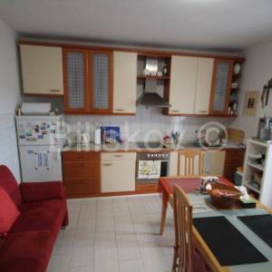 Kaštel Stari, kuća s 4 stana, 416m2, prodaja