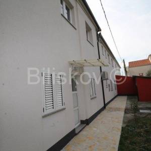 Kaštel Stari, kuća s 4 stana, 416m2, prodaja