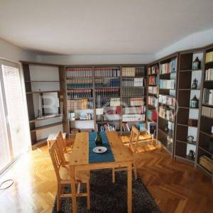 Kaštel Stari, obiteljska kuća s 3 stana, 490m2, prodaja